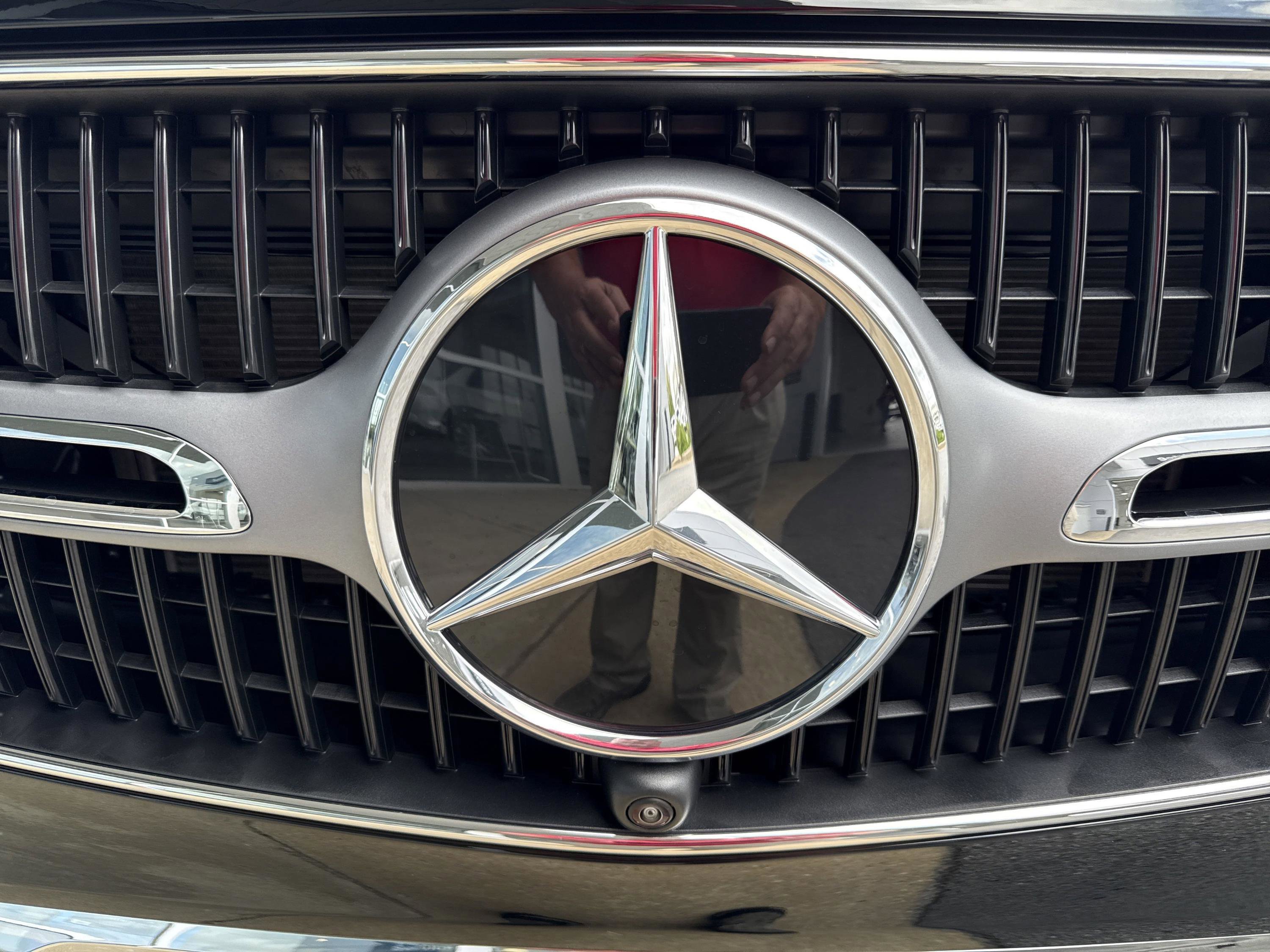 Certified Used 2026 Black Mercedes-Benz GLC 300 image 5