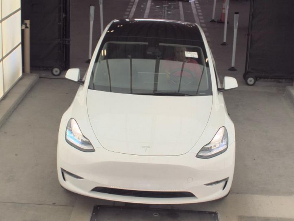 Used 2023 Tesla Model Y Long Range with VIN 7SAYGDEE8PA077947 for sale in Miami, FL