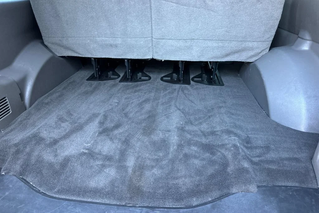 2024 Chevrolet Express Passenger LT - Photo 16