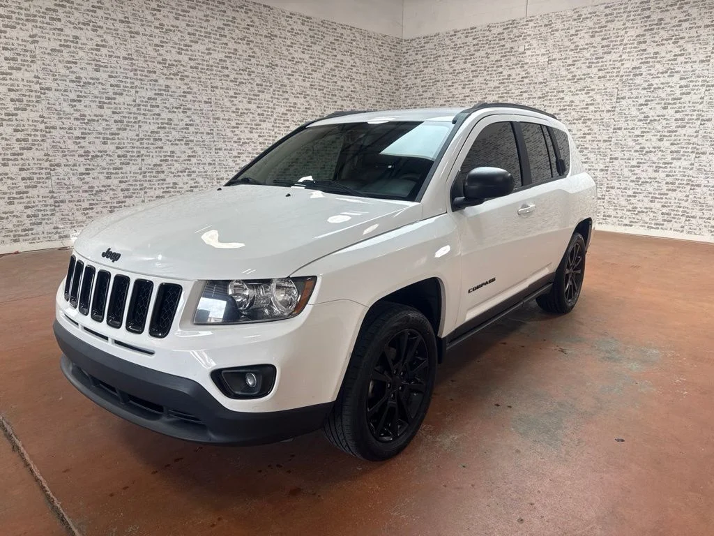Used 2015 Bright White Clearcoat Jeep Sport image 3