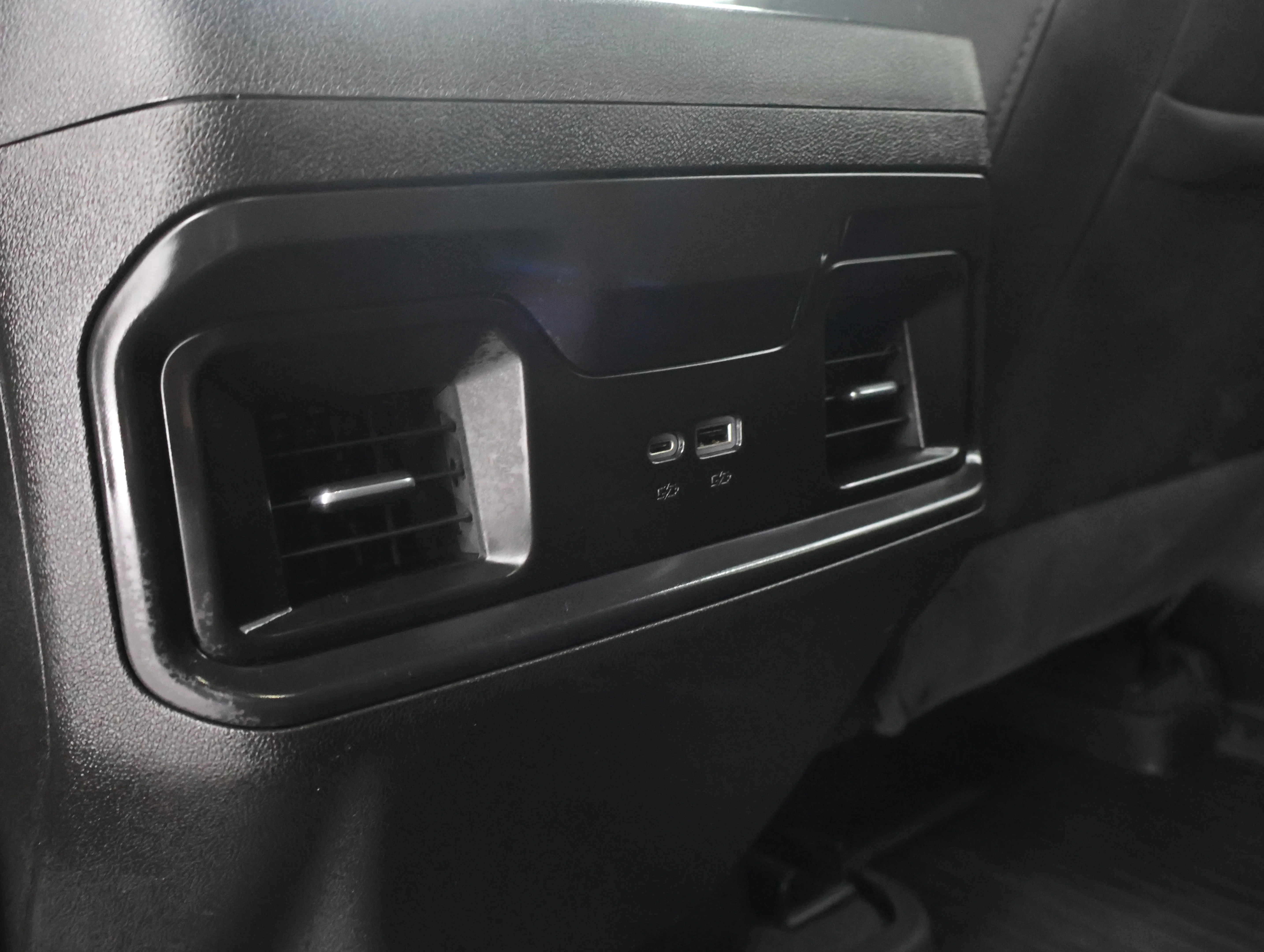 Used 2023 Summit White Chevrolet RST image 33