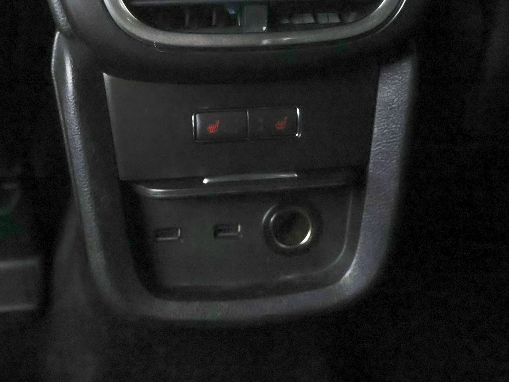 Used 2017 Black Lincoln Select image 26