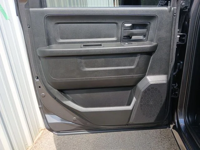 New 2026 Granite Crystal Metallic Clear-Coat Exterior Paint RAM Tradesman image 15