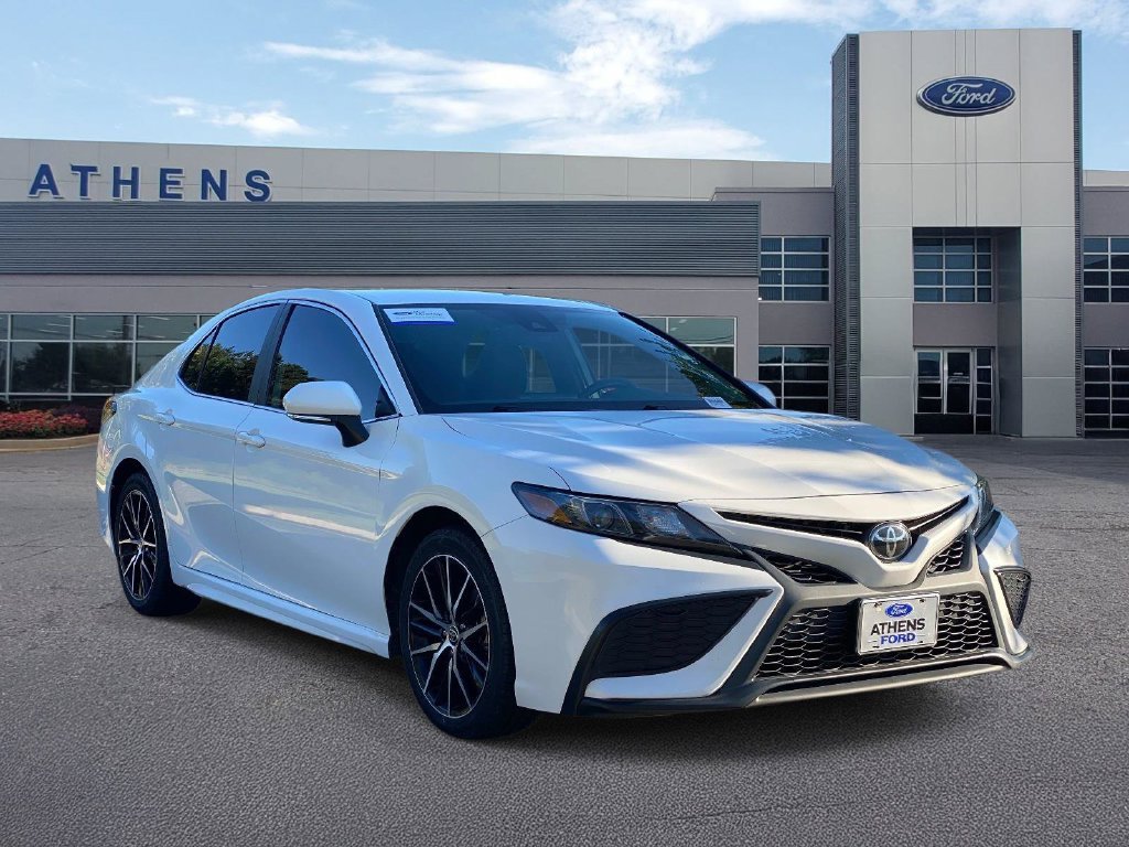 Certified Used 2023 Ice Toyota SE image 1