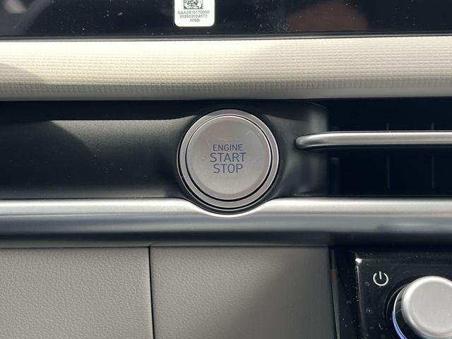 New 2026 Gray Hyundai SEL FWD image 21
