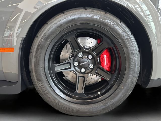 Used 2018 Gray Dodge SRT image 20