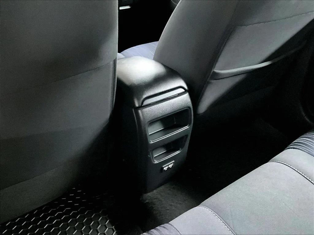 Used 2017 Gray Nissan SV image 27