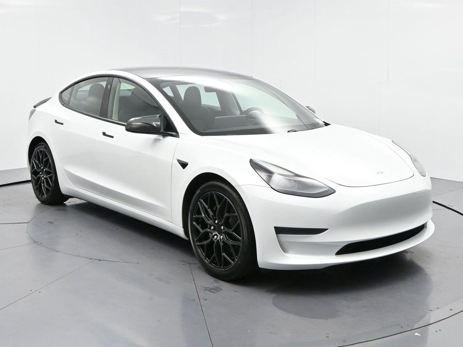 Used 2021 Pearl White Multi-coat Tesla Standard Range Plus image 2