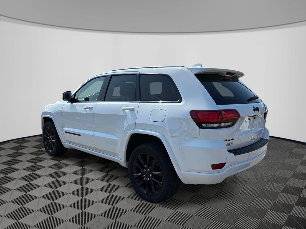 Used 2021 White Jeep Laredo X image 5