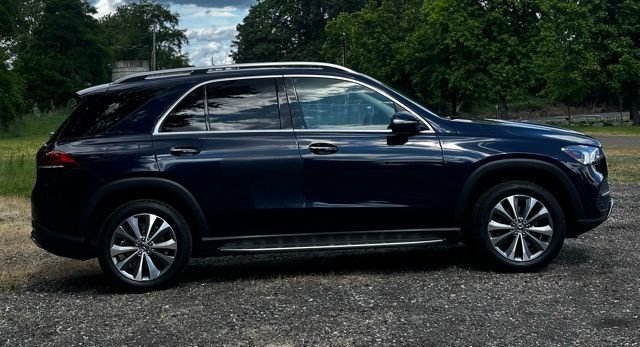 Used 2020 Blue Mercedes-Benz GLE 350 image 9