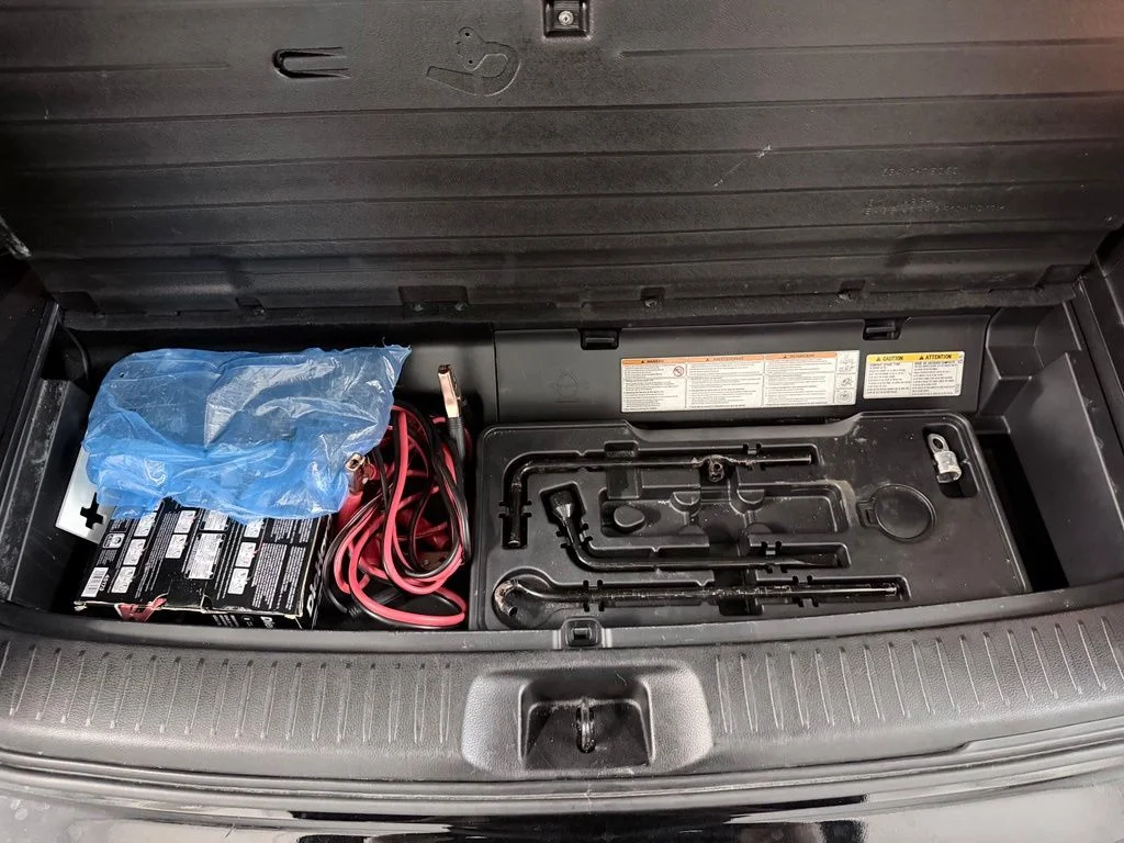 Used 2019 Black Toyota XLE image 33