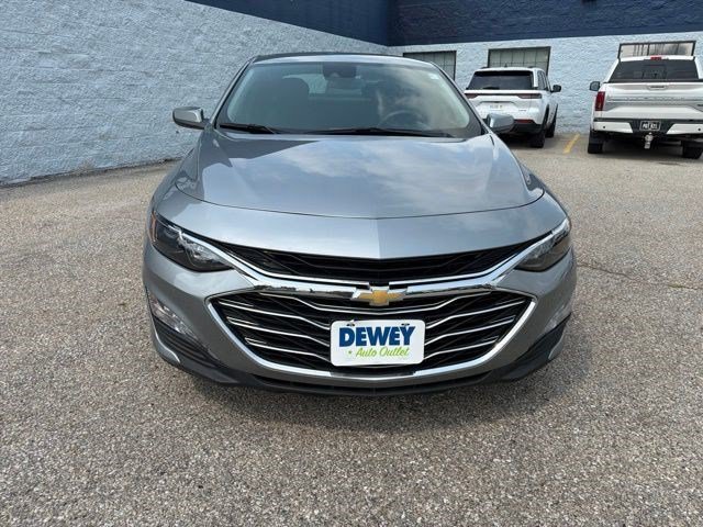 Used 2024 Sterling Gray Metallic Chevrolet LT image 8