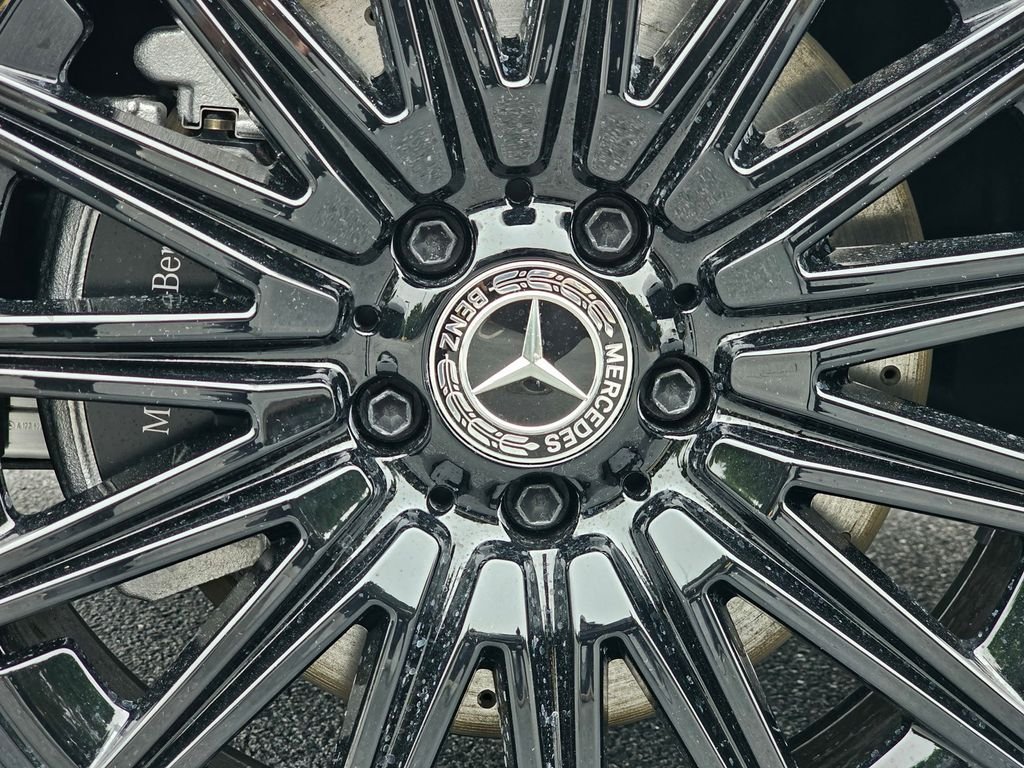 2025 Mercedes-Benz GLA GLA250 - Photo 11