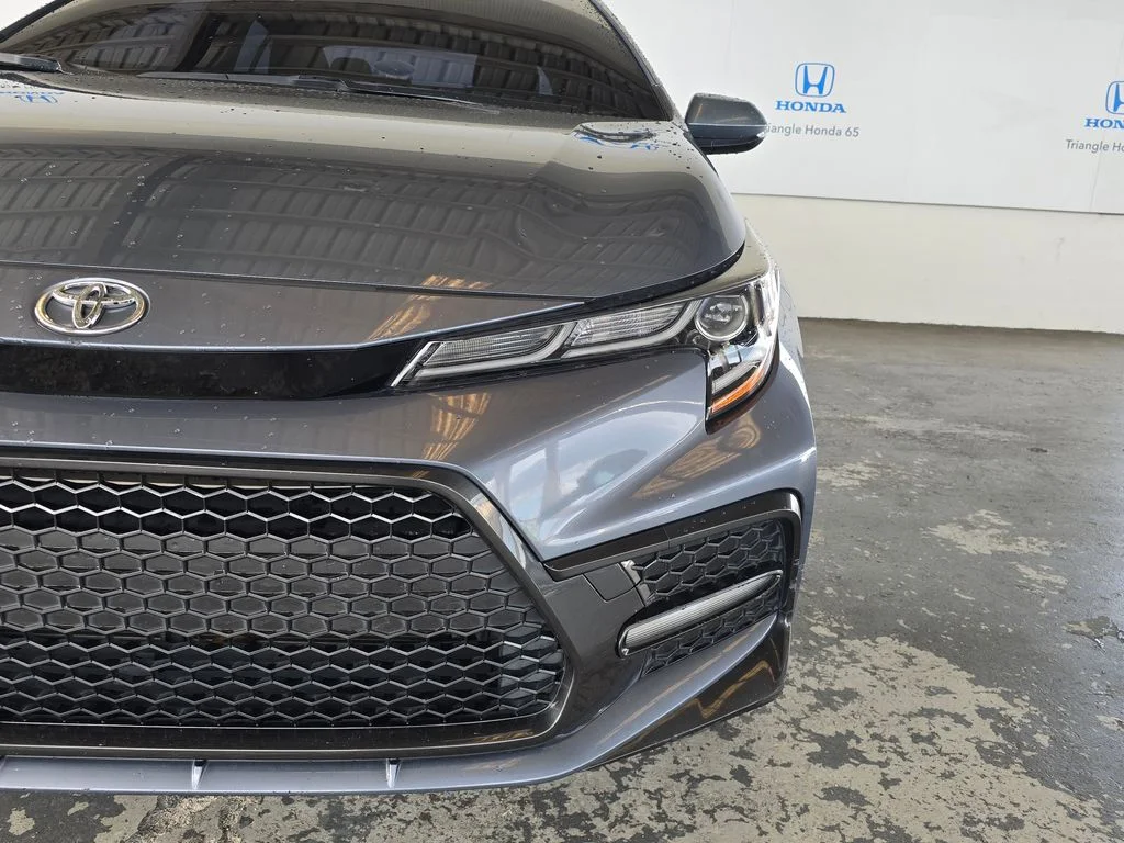 Used 2022  Toyota SE image 30