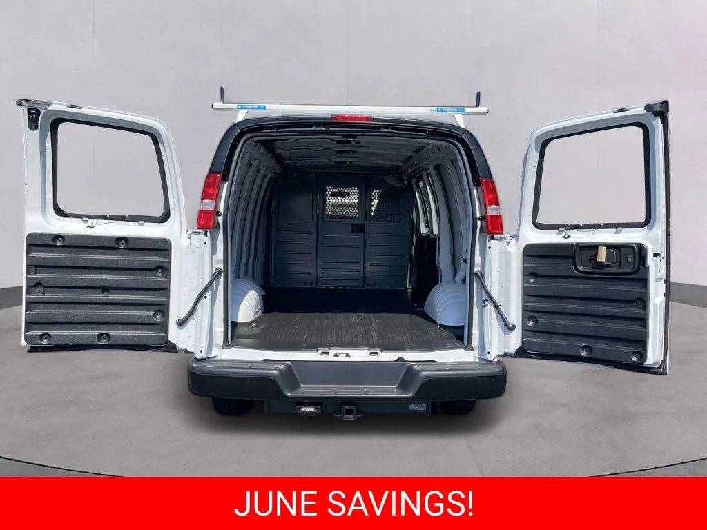 2025 Chevrolet Express Cargo Work Van - Photo 20