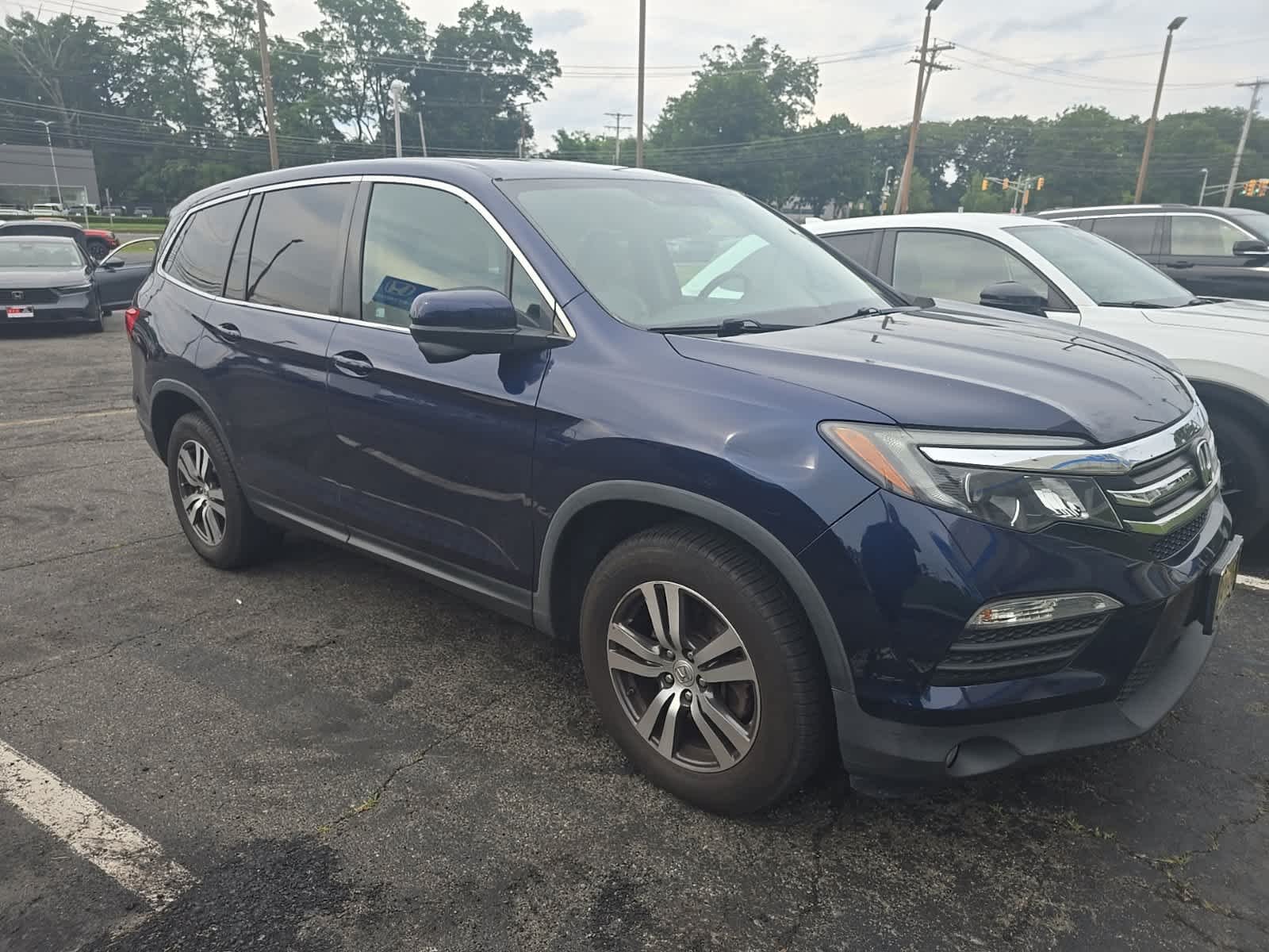 Used 2017 Blue Honda EX-L image 3