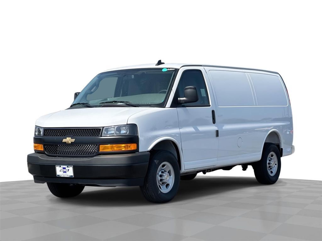 2026 Chevrolet Express 2500 Work Van HD's photo