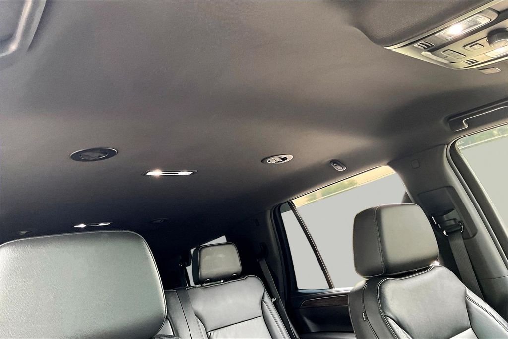 Used 2021 Black Chevrolet Z71 image 17