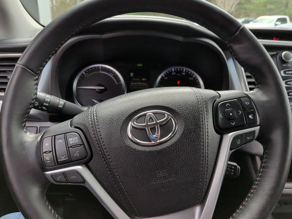 Used 2017 White Toyota Limited Platinum image 17
