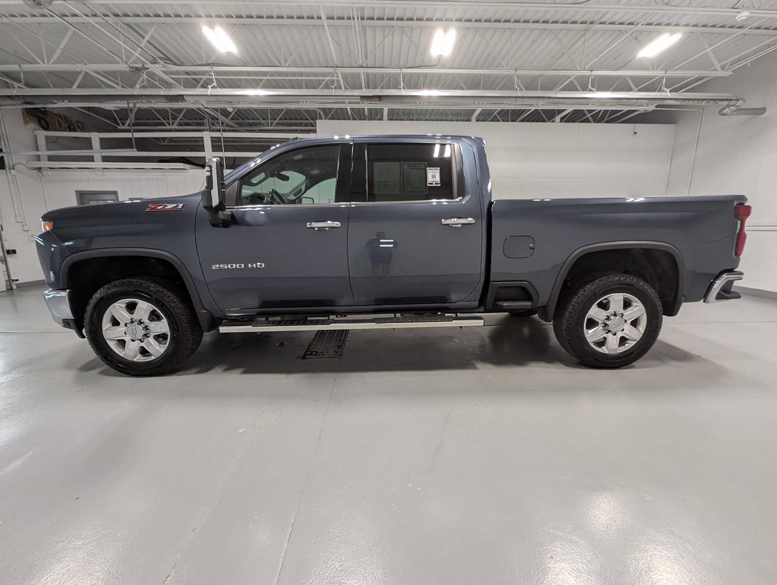 Used 2020 Shadow Gray Metallic Chevrolet LTZ image 11