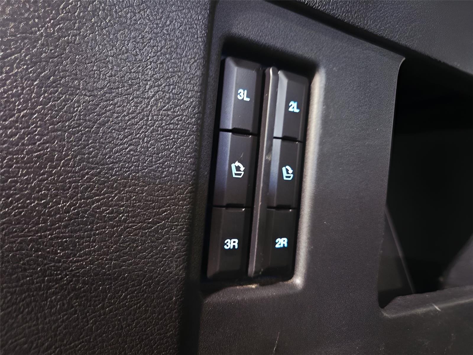 Used 2022 Dark Ford Limited image 58