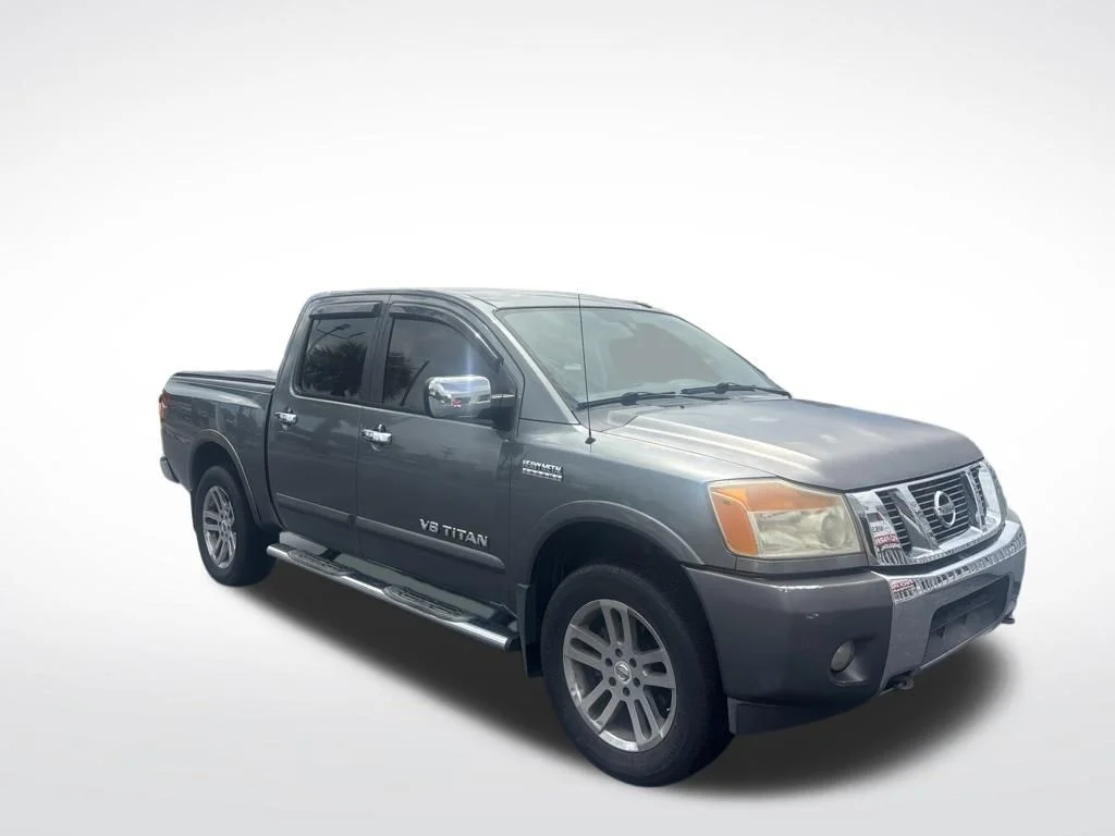 Used 2013 Gun Metallic Nissan SL image 3