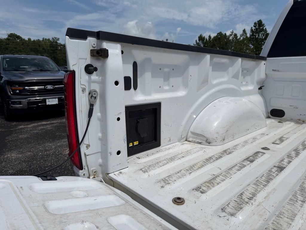 Used 2022 White Ford XLT image 17