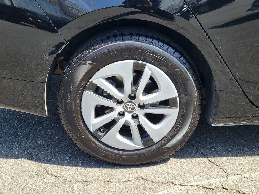 Used 2017 Black Toyota Two image 6