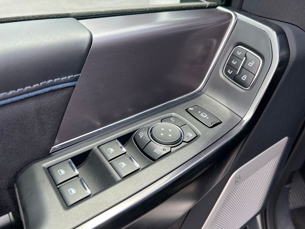 New 2026 White Ford Platinum image 12