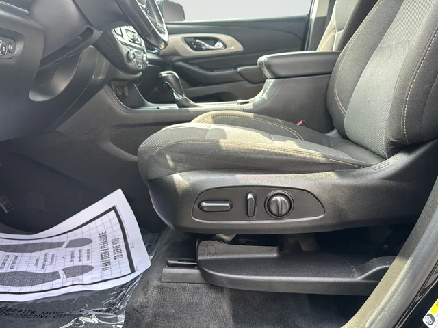 Used 2019 Black Chevrolet LT image 18