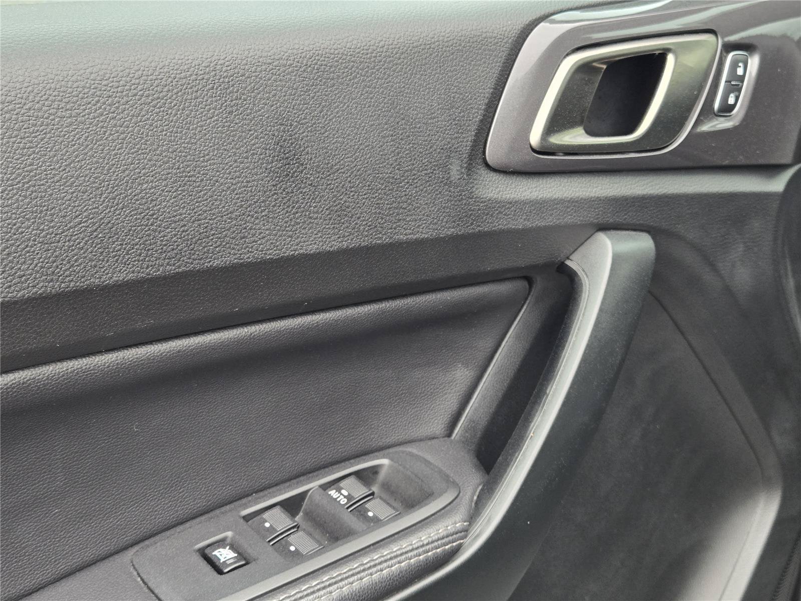 Used 2022 Gray Ford LARIAT image 23