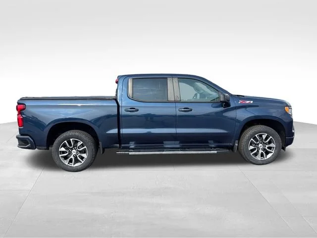 Used 2022 NORTHSKY BLUE METALLIC Chevrolet RST image 7