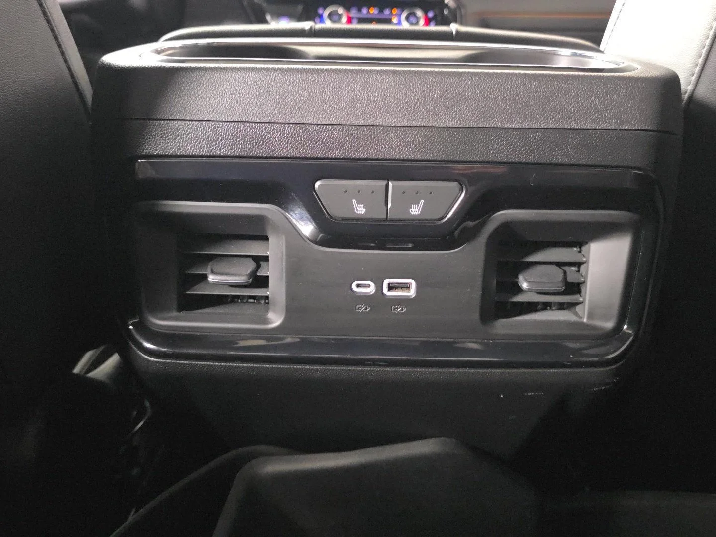 Used 2024 Summit White GMC AT4 image 29