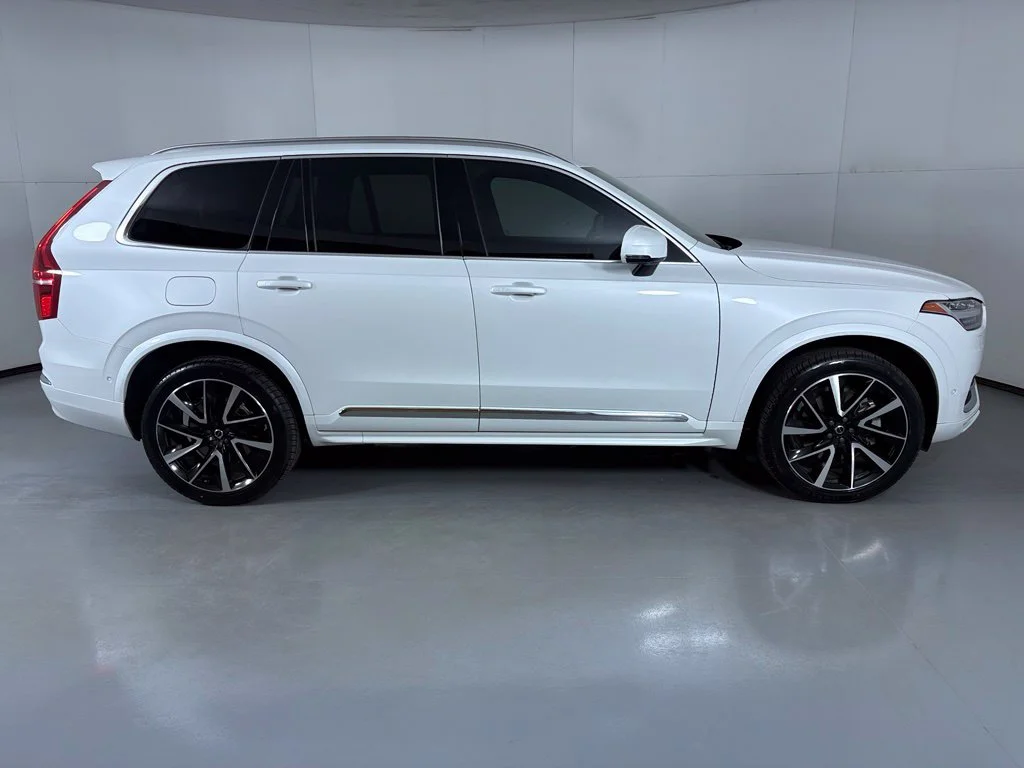 Used 2024 White Volvo Ultimate image 9