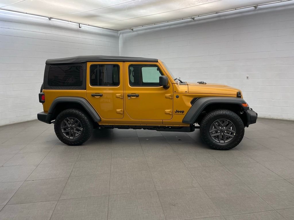 New 2026 Goldilocks Exterior Paint Jeep Sport S image 2