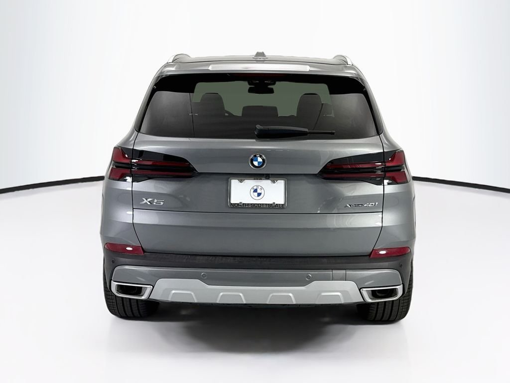 New 2026 Gray Metallic BMW xDrive40i image 6