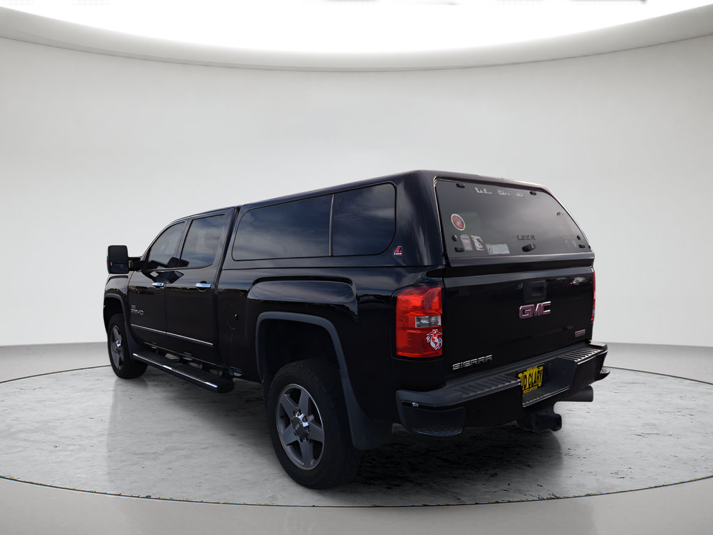Used 2016 Black GMC SLT image 7