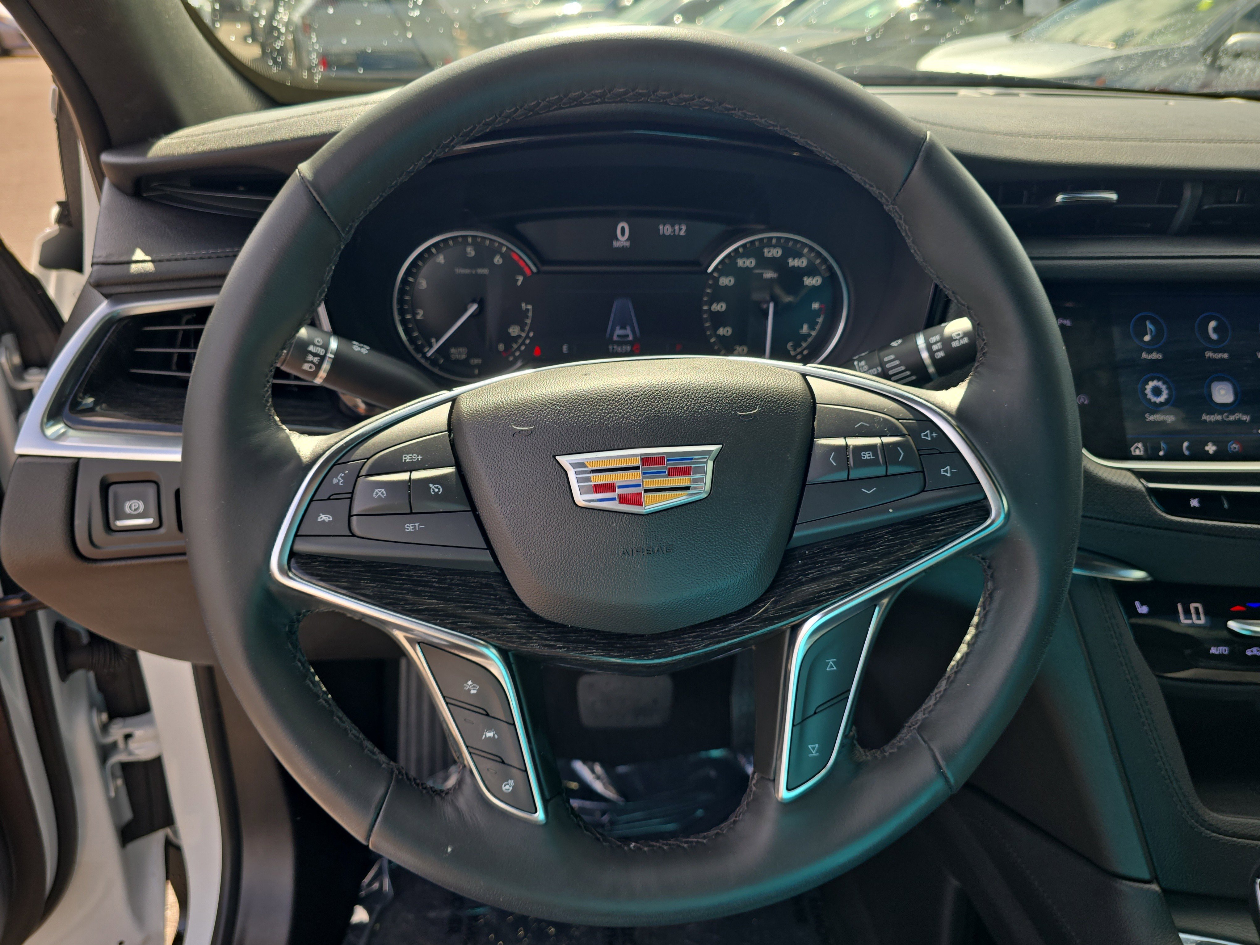 Used 2022 Crystal White Tricoat Cadillac FWD Premium Luxury image 30