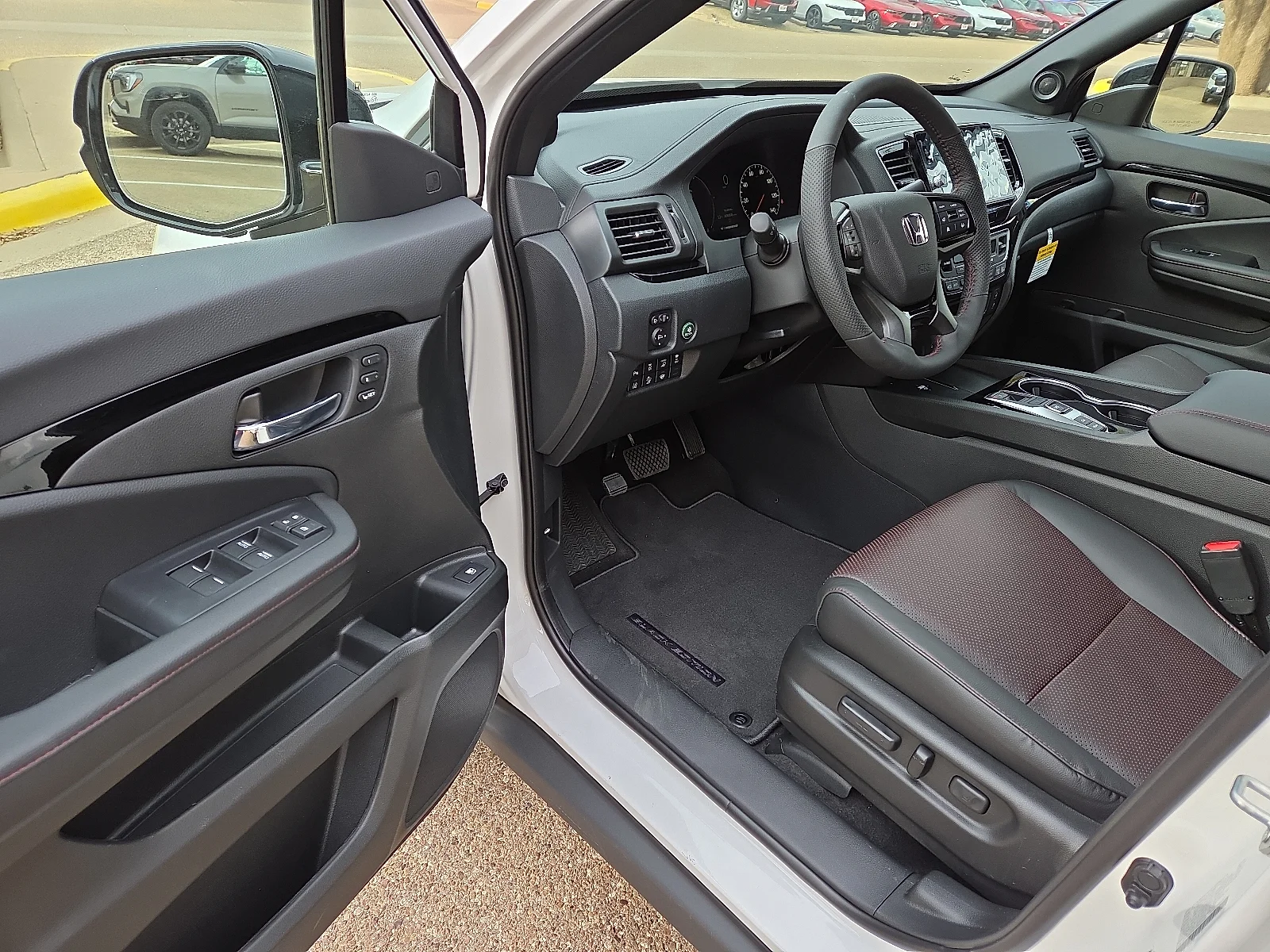 2026 Honda Ridgeline Black Edition - Photo 9