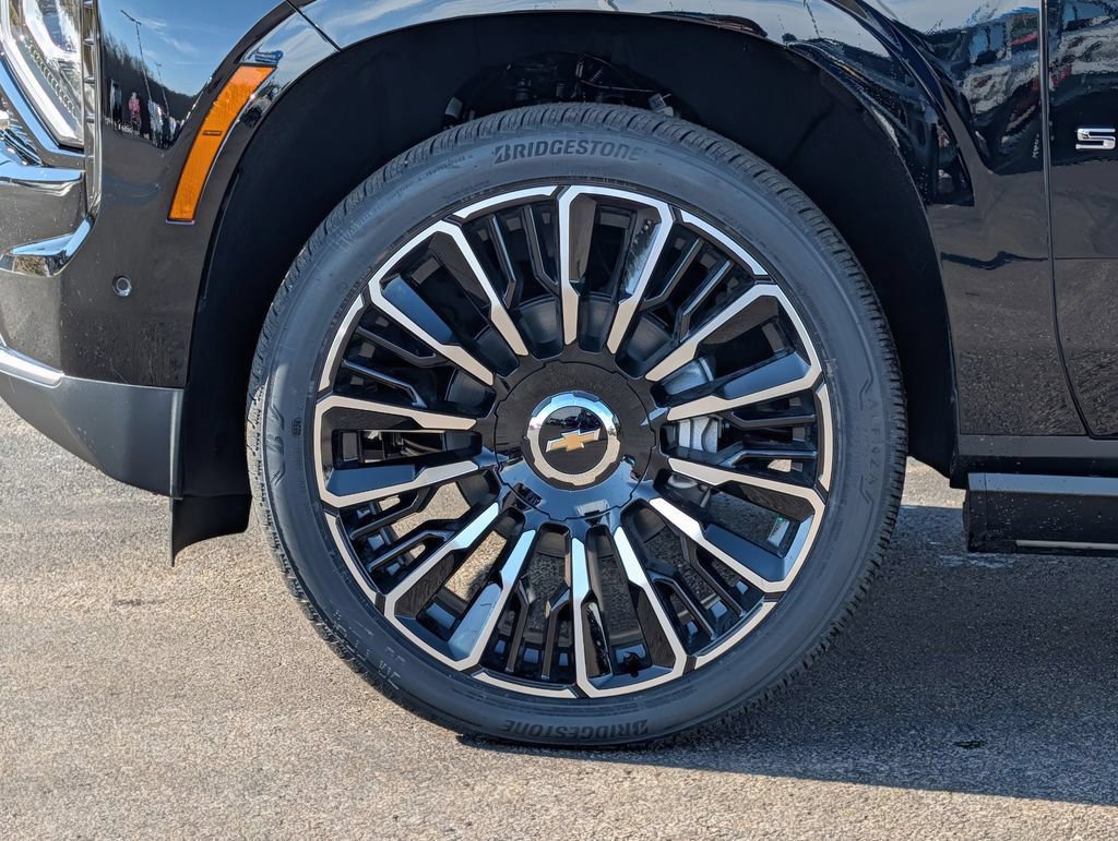 New 2026 Black Chevrolet High Country image 5
