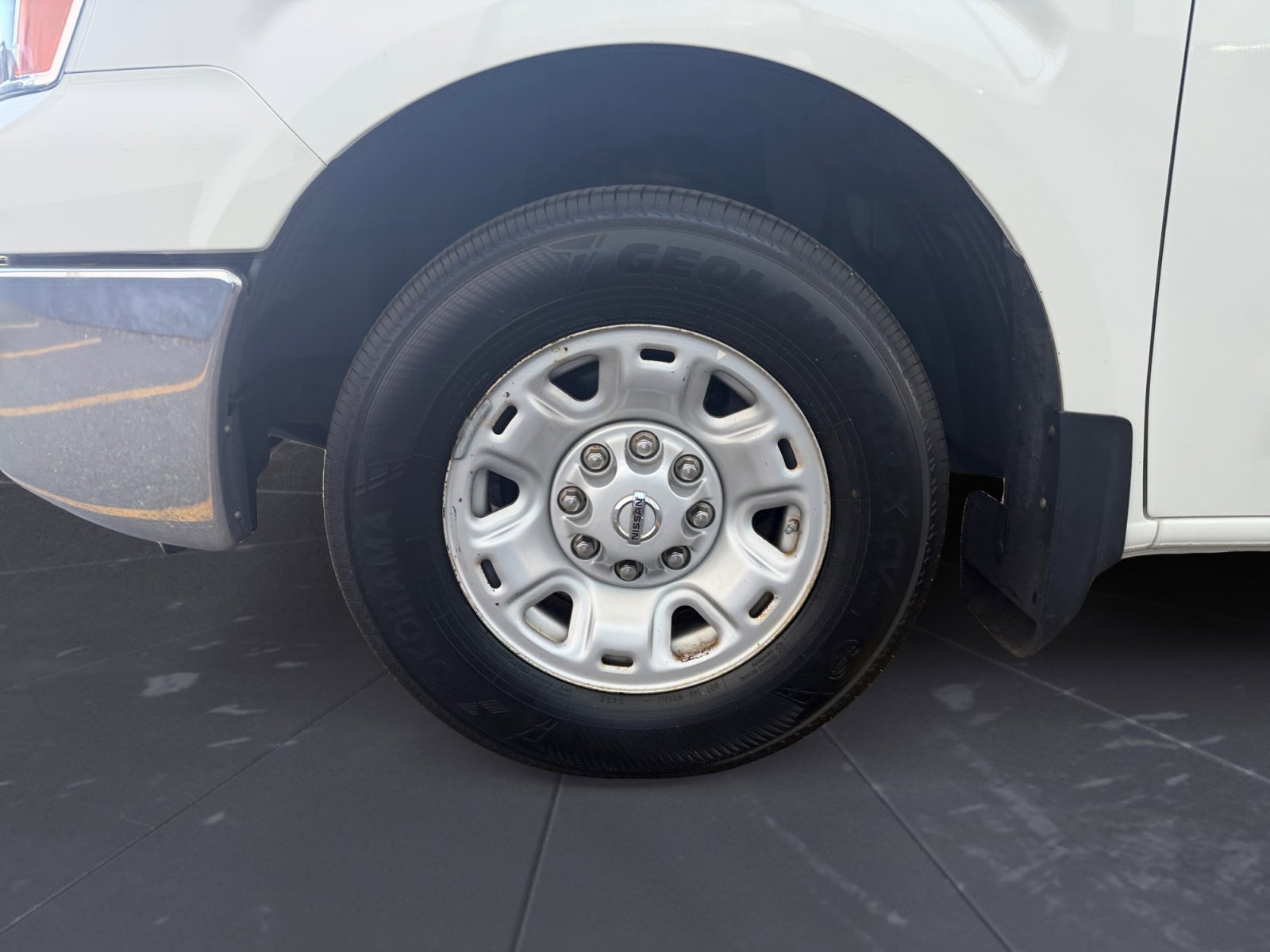 Used 2020 White Nissan SV image 37