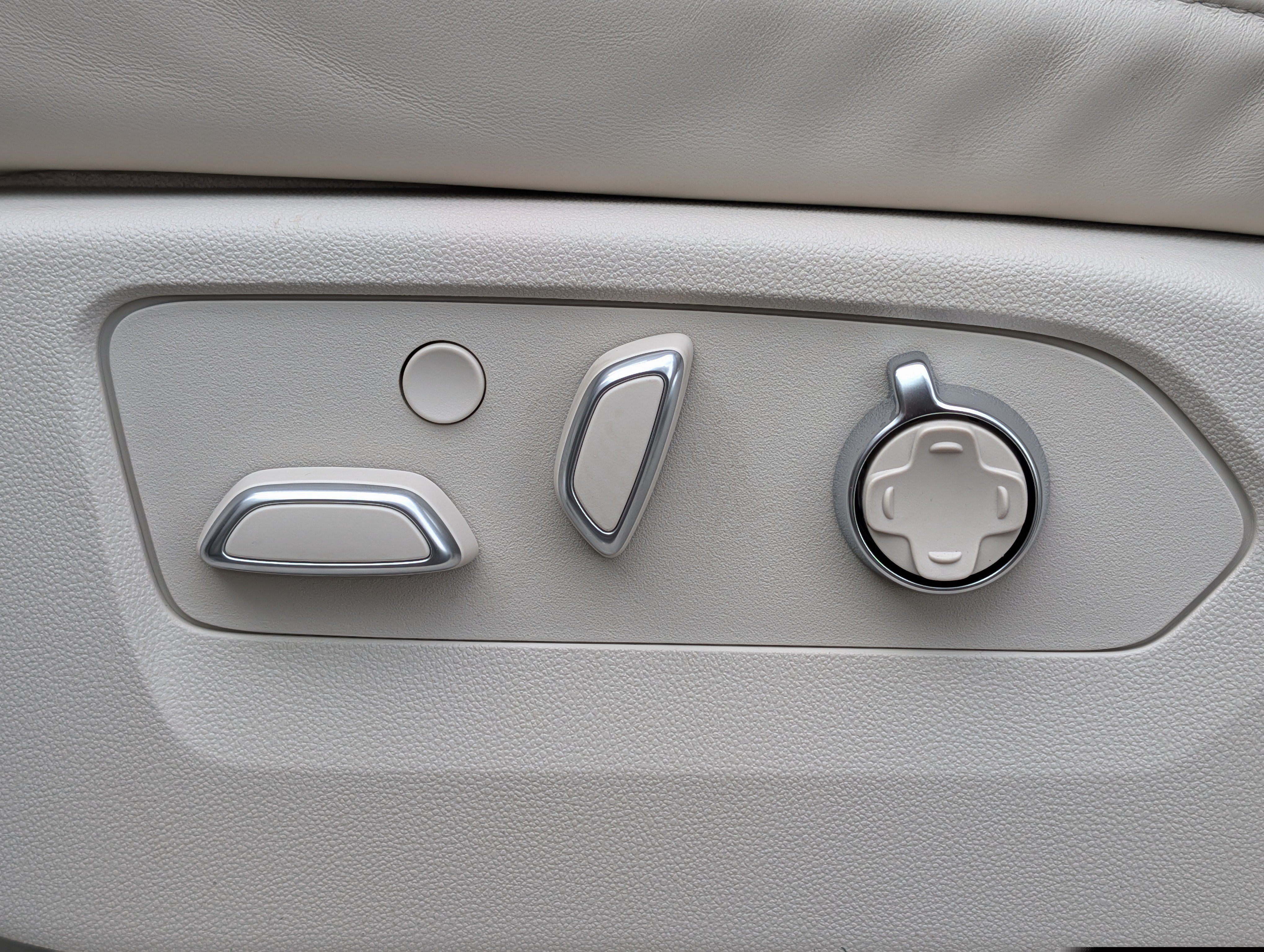 2026 Cadillac Escalade ESV Platinum Luxury - Photo 18