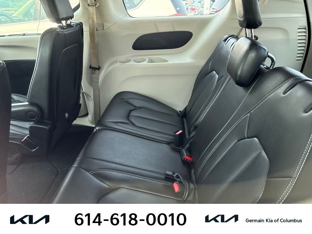 Used 2023 Black Chrysler Touring L image 10