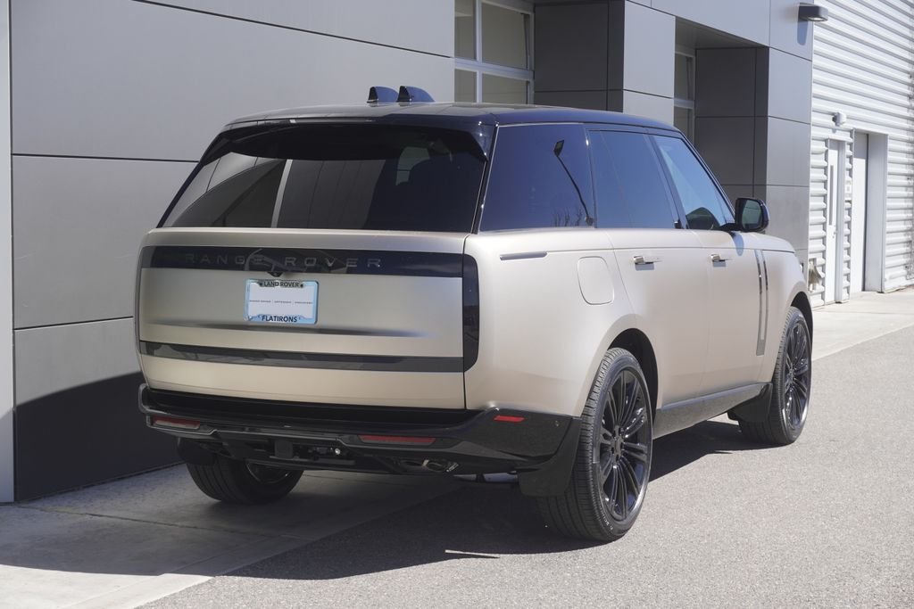 New 2026 Sunset Gold Satin Land Rover SE image 2