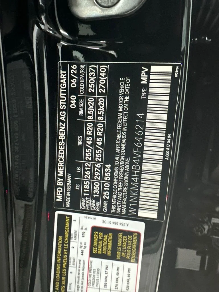 New 2027 Black Mercedes-Benz GLC 300 image 29