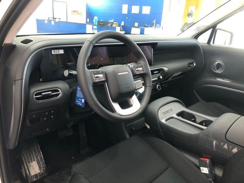 New 2026 White Hyundai SE AWD image 19