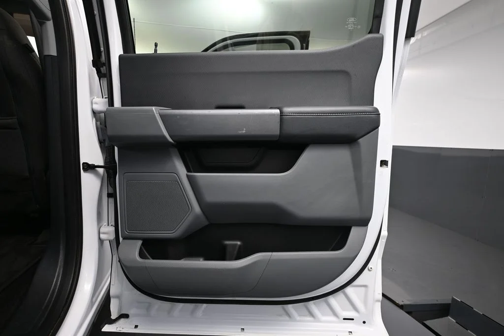 Used 2023 White Ford XLT image 38