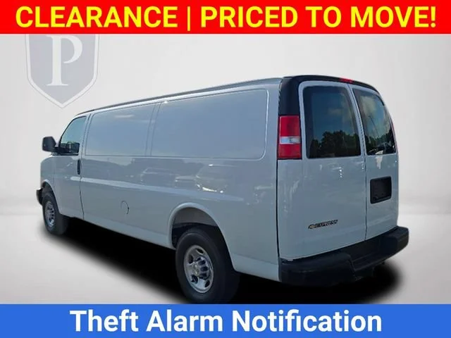 2025 Chevrolet Express Cargo Work Van - Photo 10