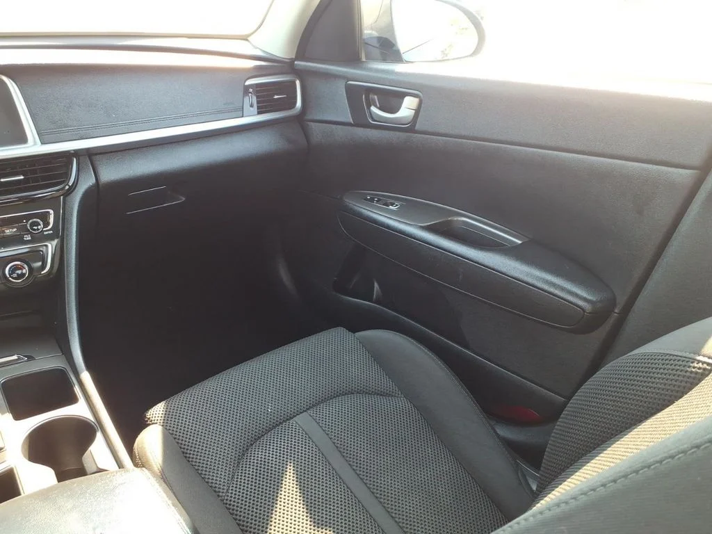 Used 2019 Blue Kia LX image 22