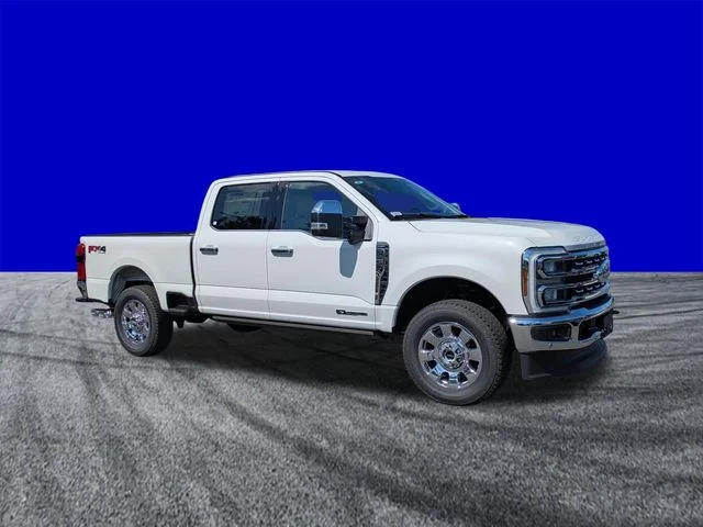 New 2026 Star White Metallic Tri-Coat Ford F-250® Lariat® image 2